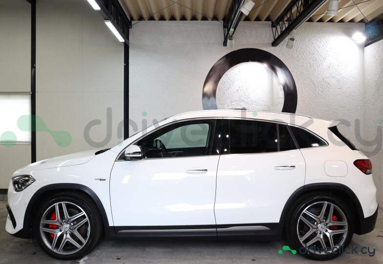 Mercedes GLA-class White