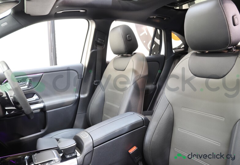 Mercedes GLA-class White