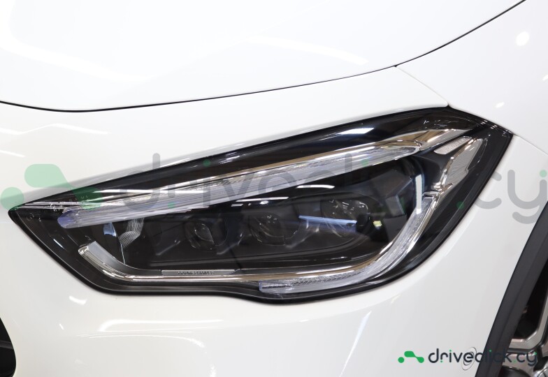 Mercedes GLA-class White