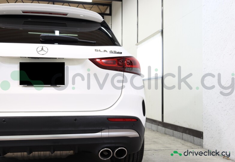 Mercedes GLA-class White