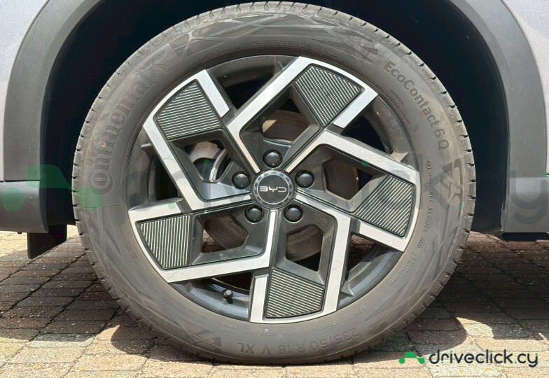BYD ATTO Серый