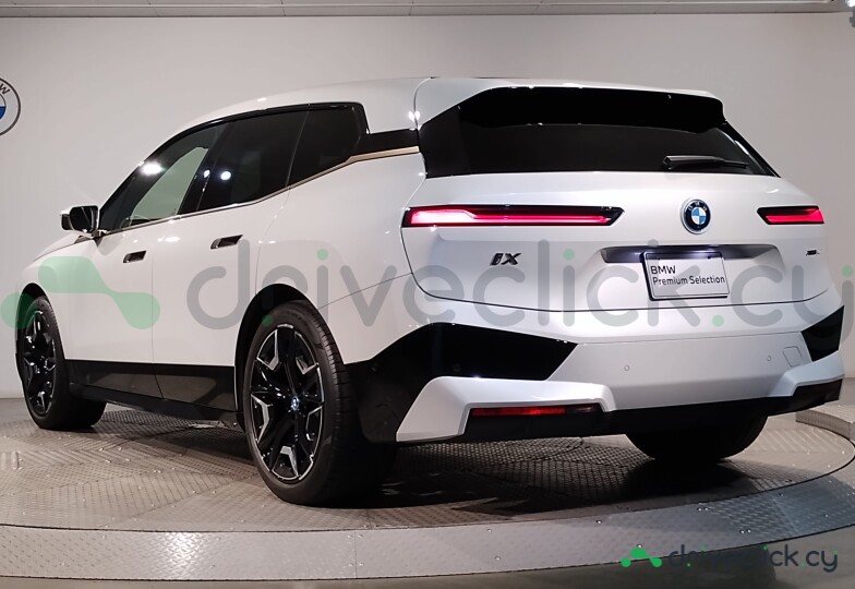 BMW iX White