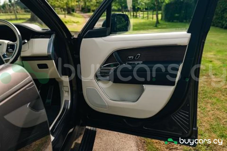 Land Rover Range Rover Серый