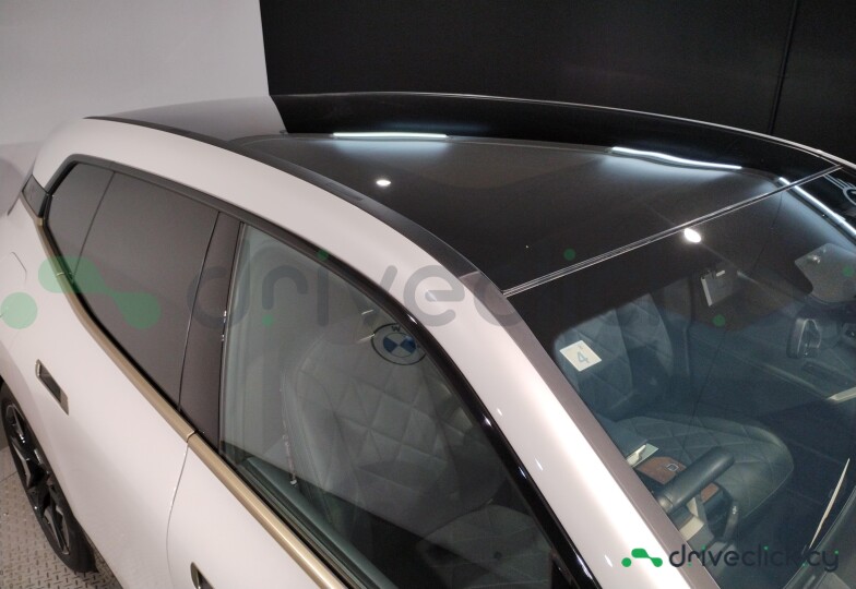 BMW iX White