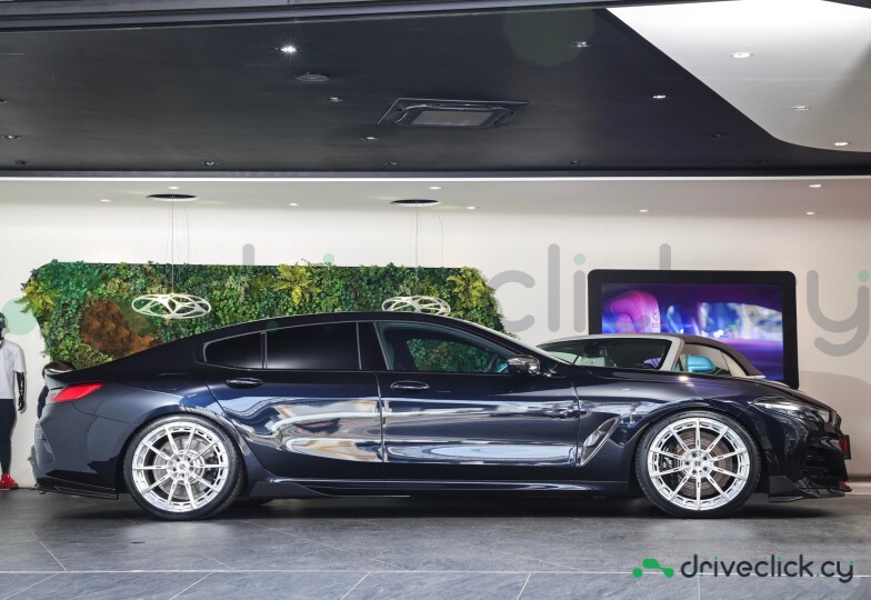 BMW 8 series Black