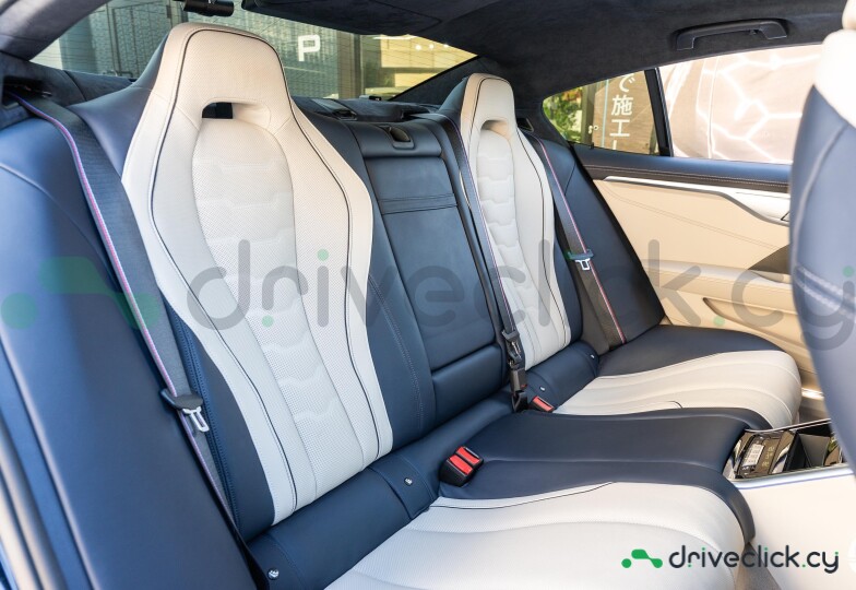 BMW 8 series Black