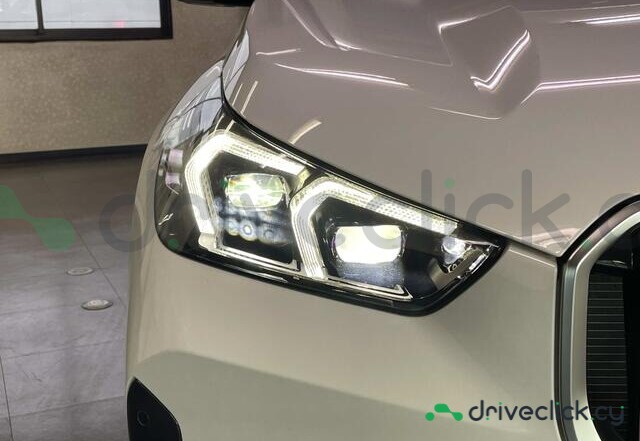 BMW X1 White