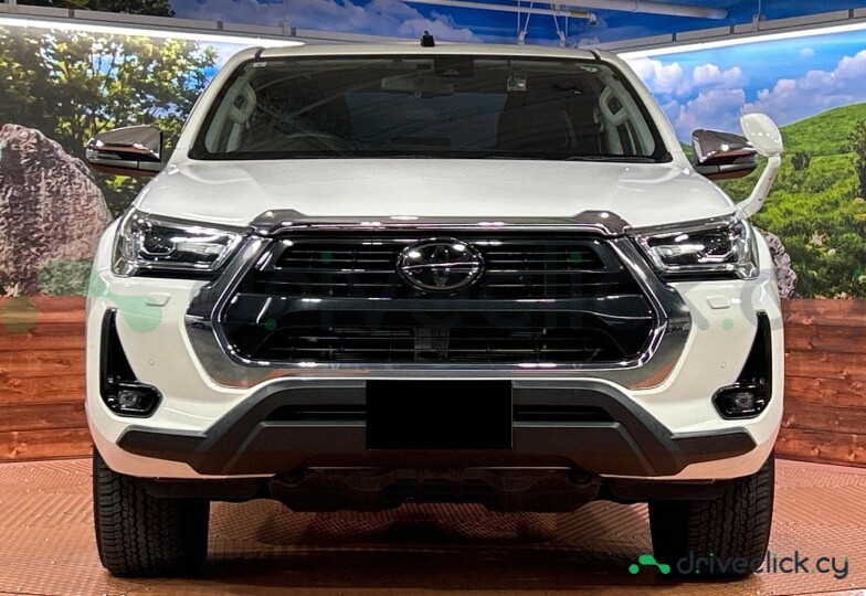 Toyota Hilux White