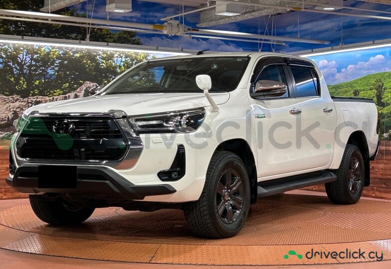 Toyota Hilux White