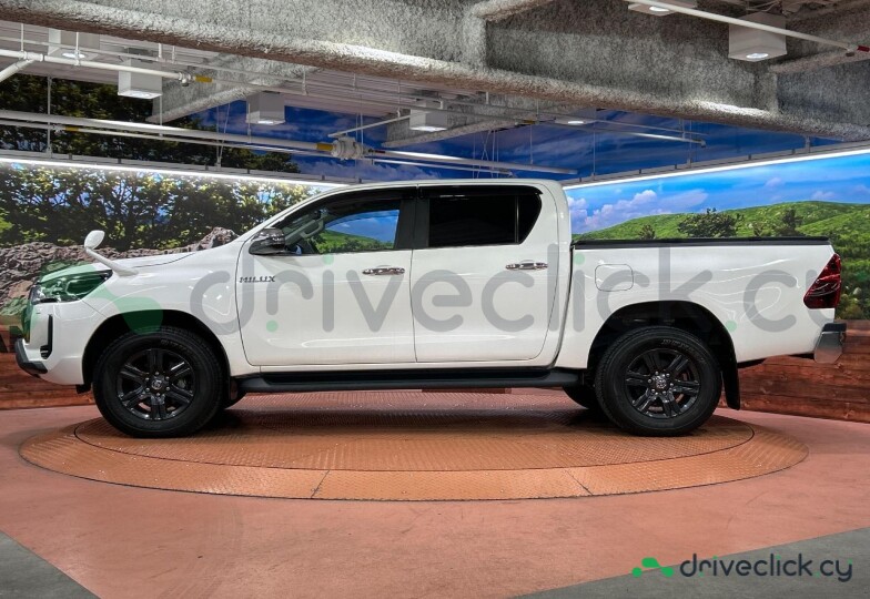 Toyota Hilux White