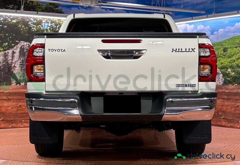 Toyota Hilux White