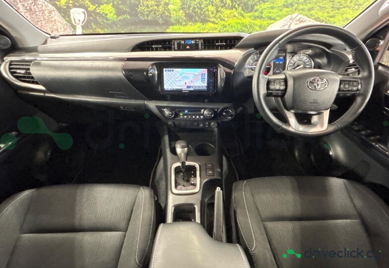 Toyota Hilux White