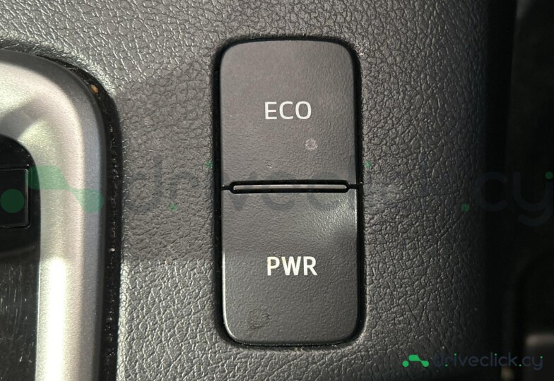 Toyota Hilux White