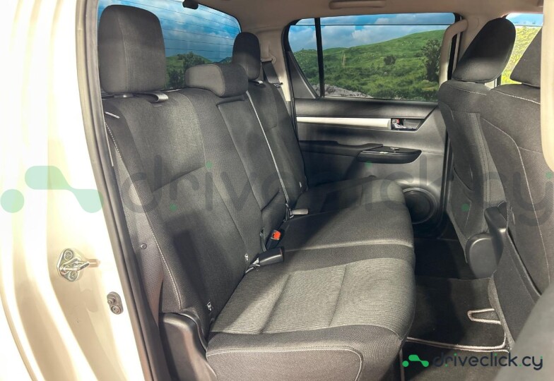 Toyota Hilux White