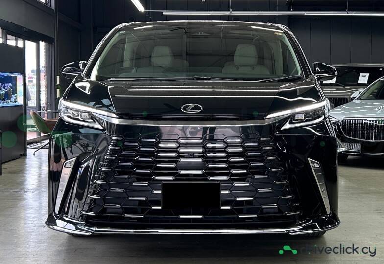 Lexus LM Black