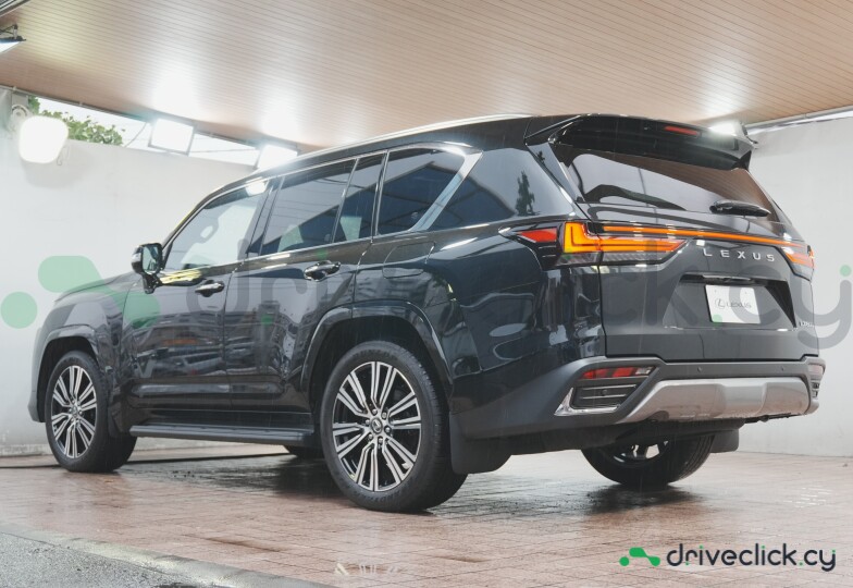 Lexus LX Black
