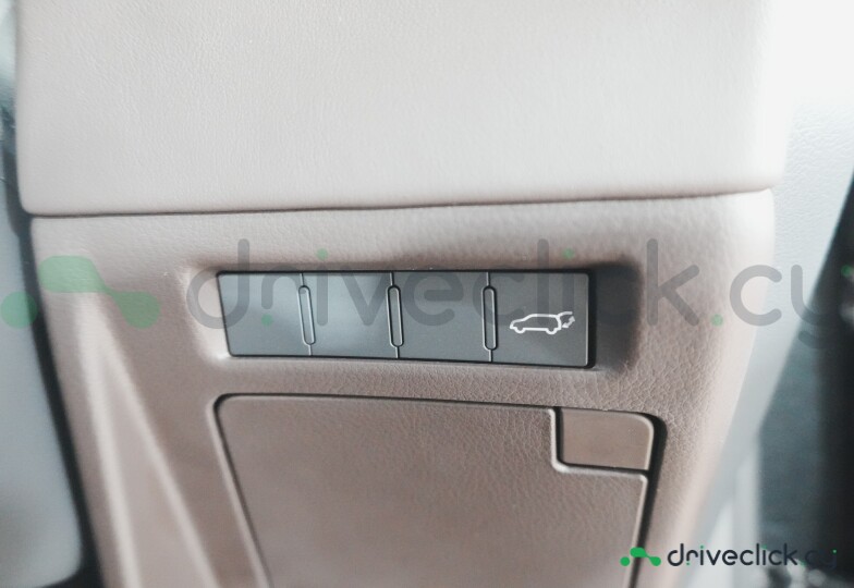 Lexus LX Black