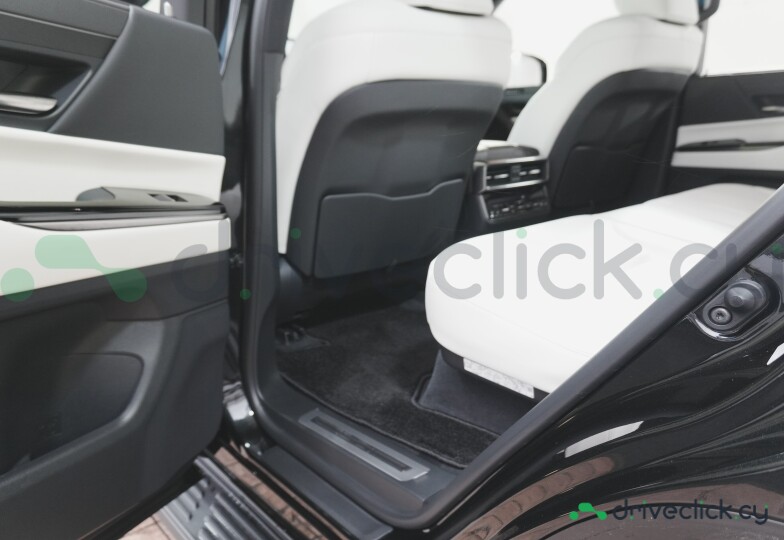 Lexus LX Black