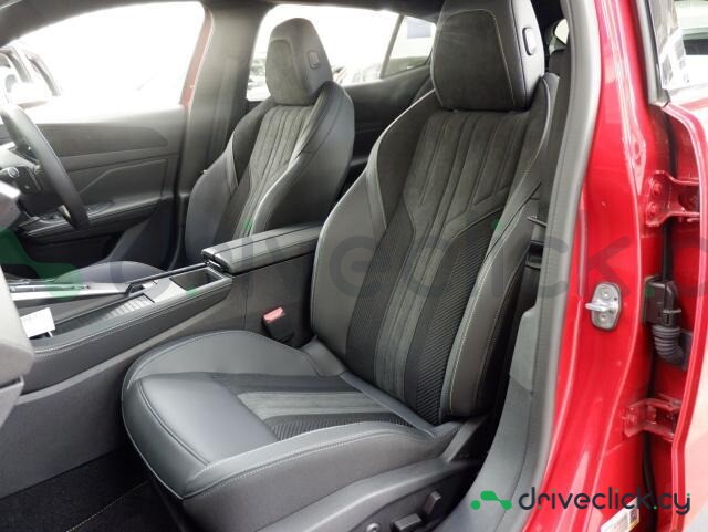 Peugeot 408 Red