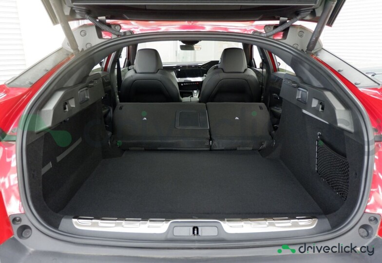 Peugeot 408 Red