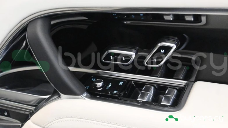 Land Rover Range Rover Серый