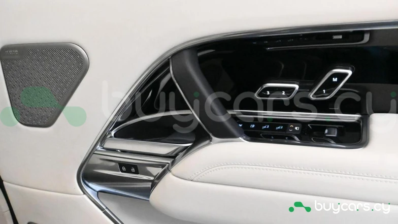 Land Rover Range Rover Серый