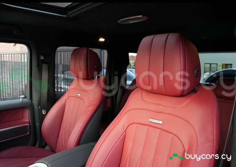 Mercedes G-class Белый