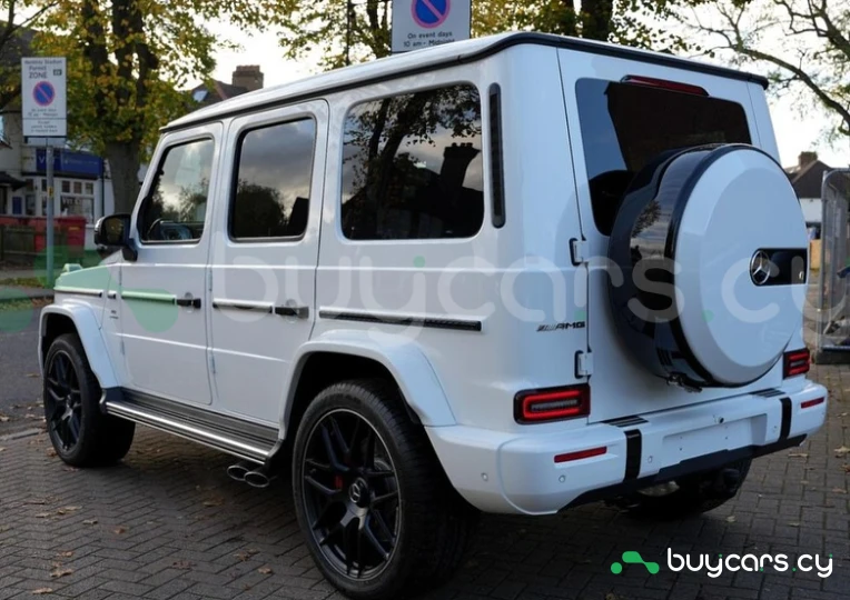 Mercedes G-class Белый