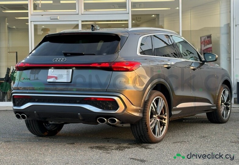 Audi SQ5 Grey