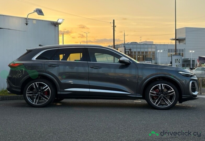 Audi SQ5 Grey