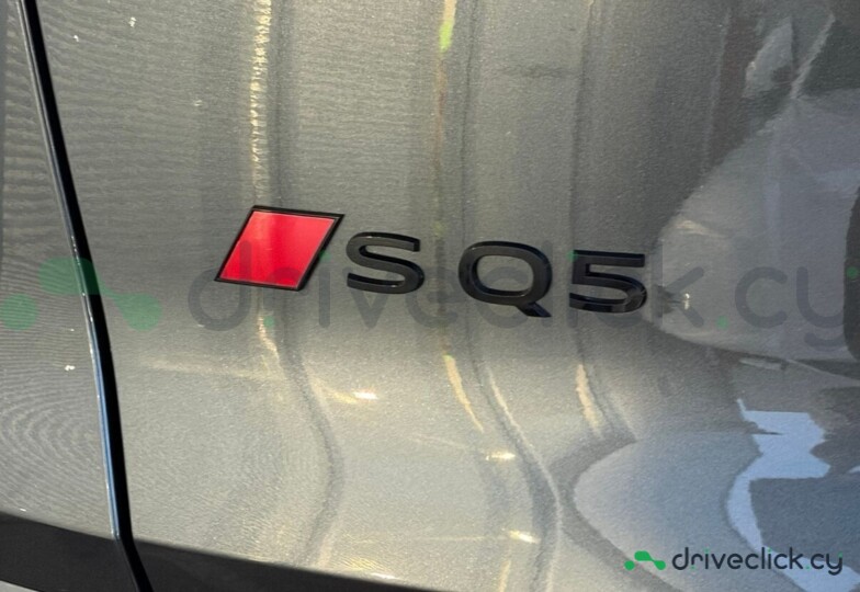 Audi SQ5 Grey