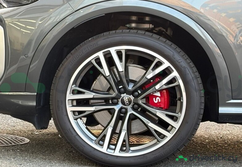 Audi SQ5 Grey