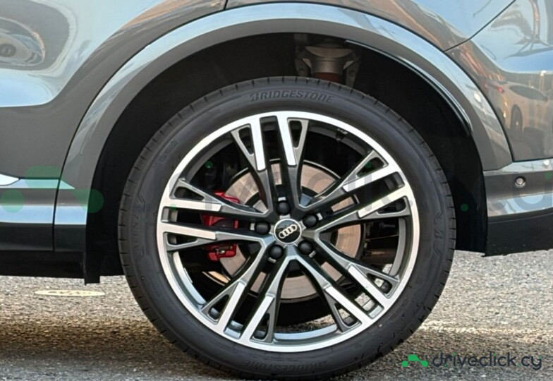 Audi SQ5 Grey
