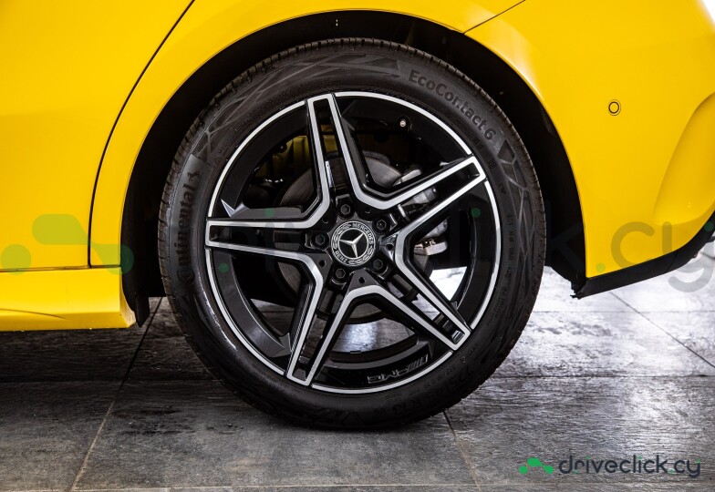 Mercedes A-class Yellow