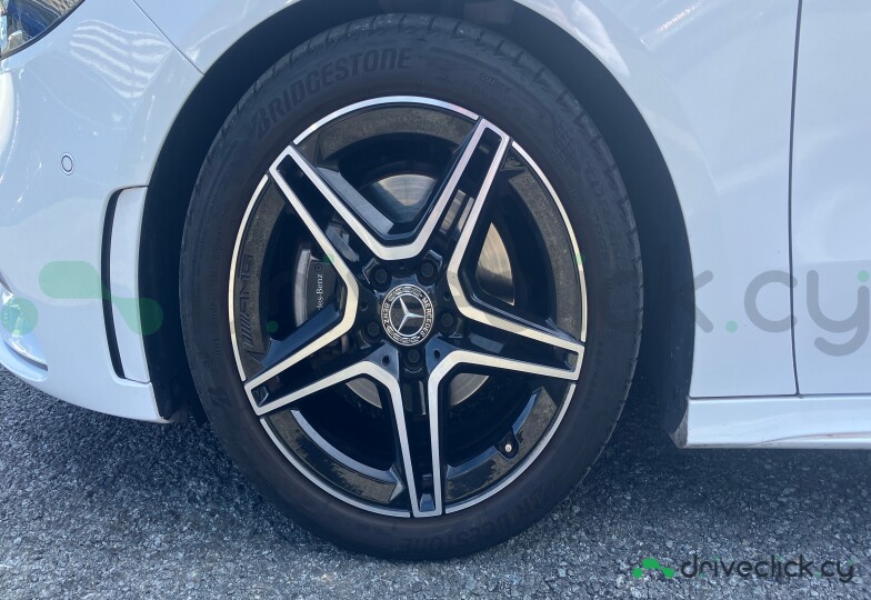 Mercedes B-class White