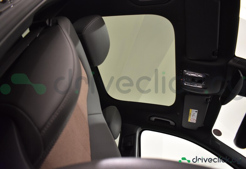 Mercedes EQA Black