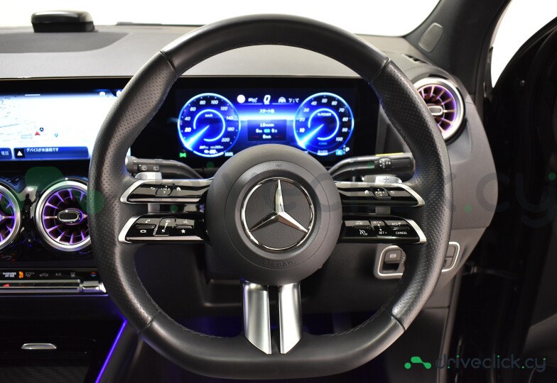 Mercedes EQA Black