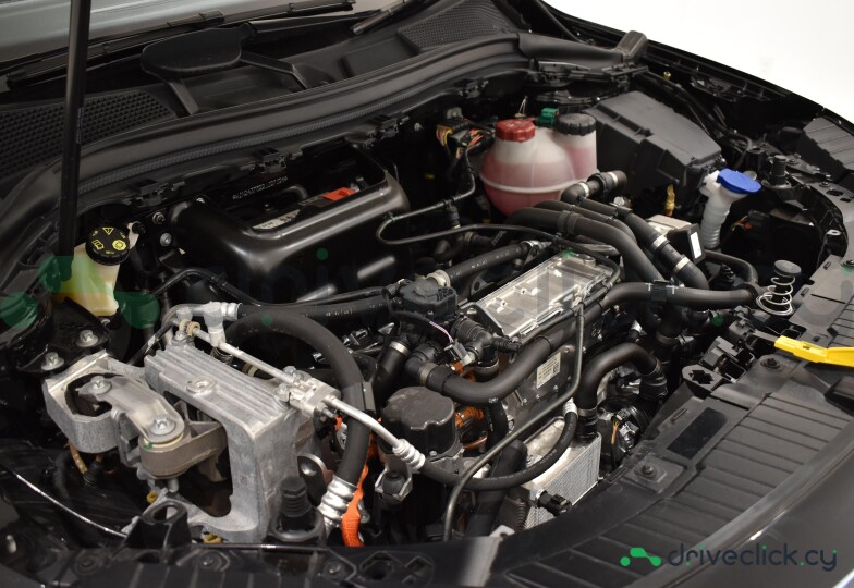 Mercedes EQA Black