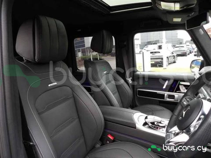 Mercedes G-class Black