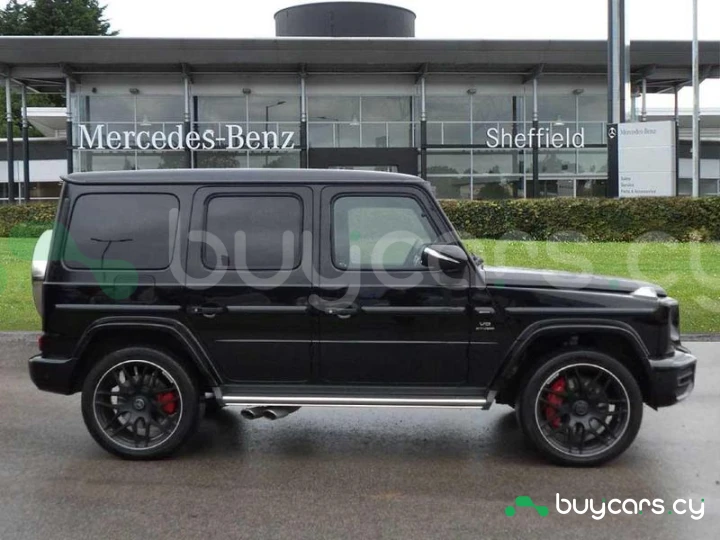 Mercedes G-class Black