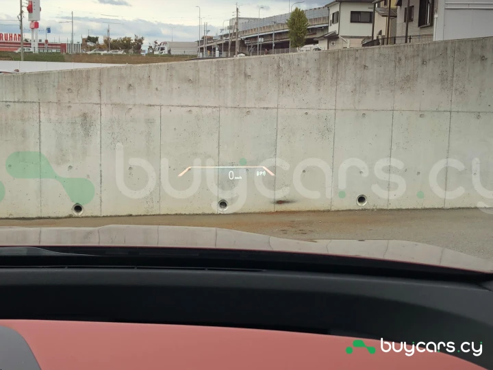 BMW iX Красный