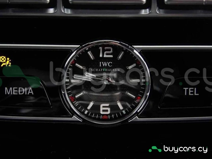 Mercedes G-class Black