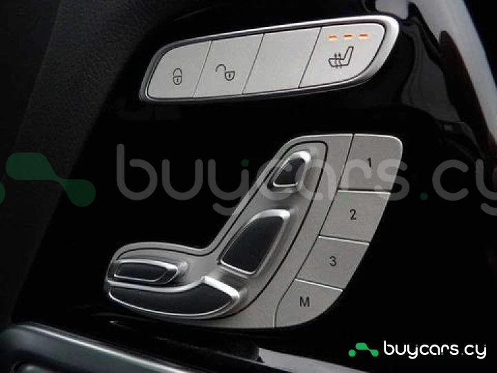 Mercedes G-class Black