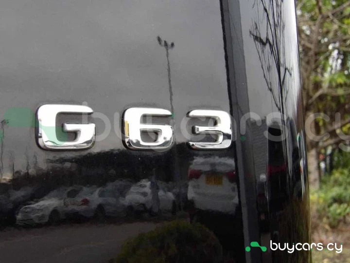 Mercedes G-class Black