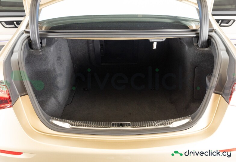 Mercedes S-class Gold