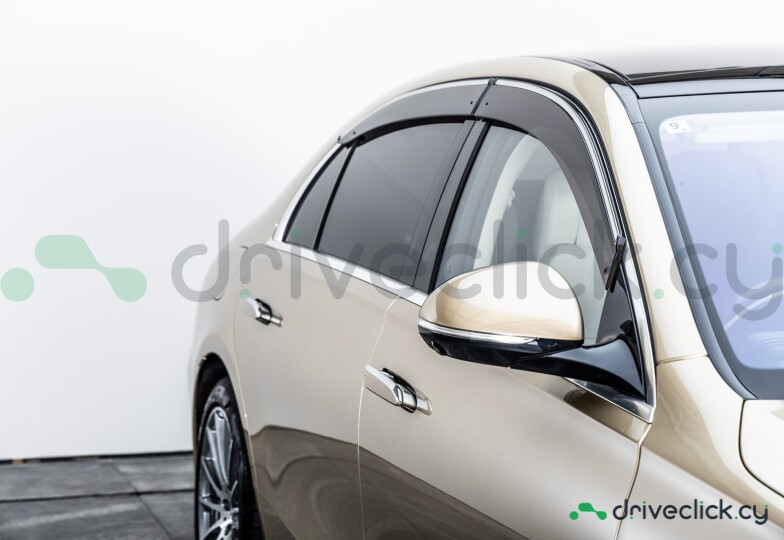 Mercedes S-class Gold