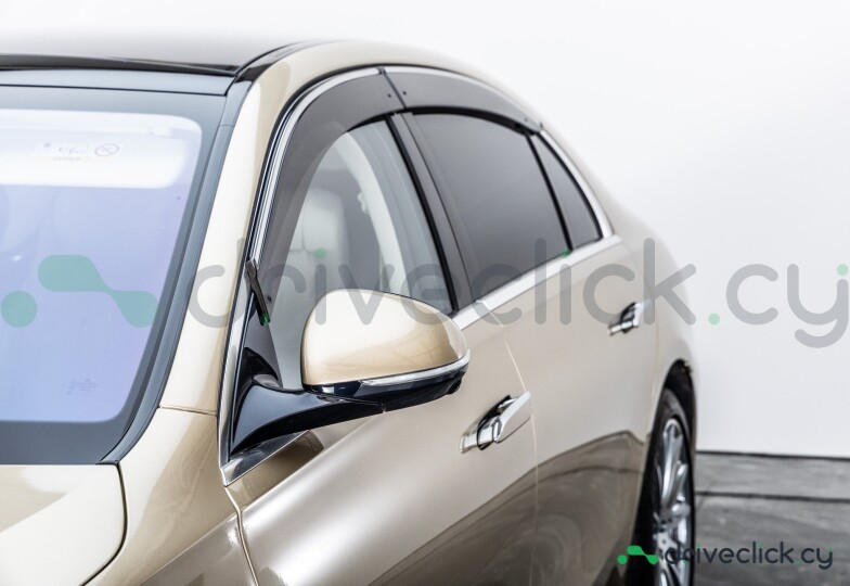 Mercedes S-class Gold