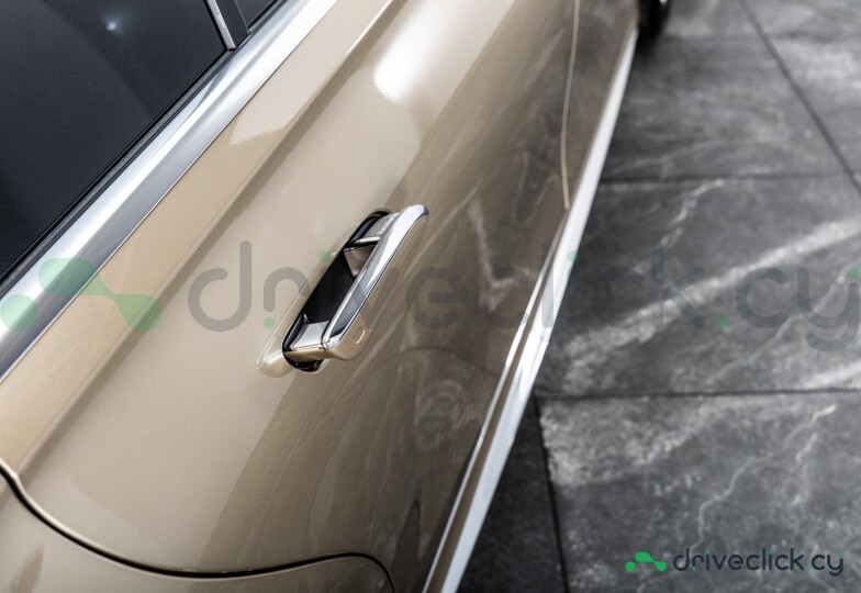 Mercedes S-class Gold