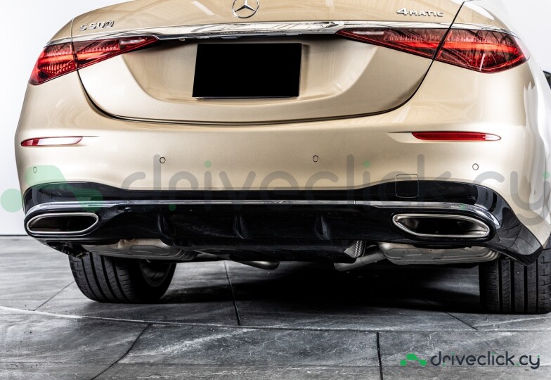 Mercedes S-class Gold