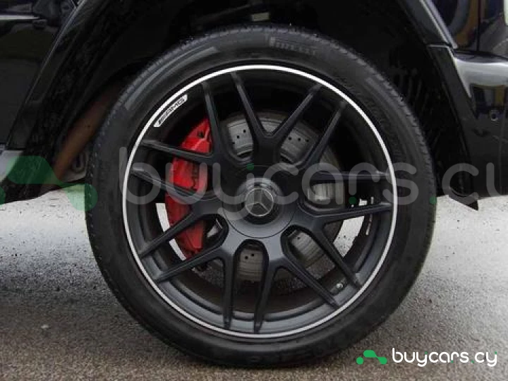 Mercedes G-class Black